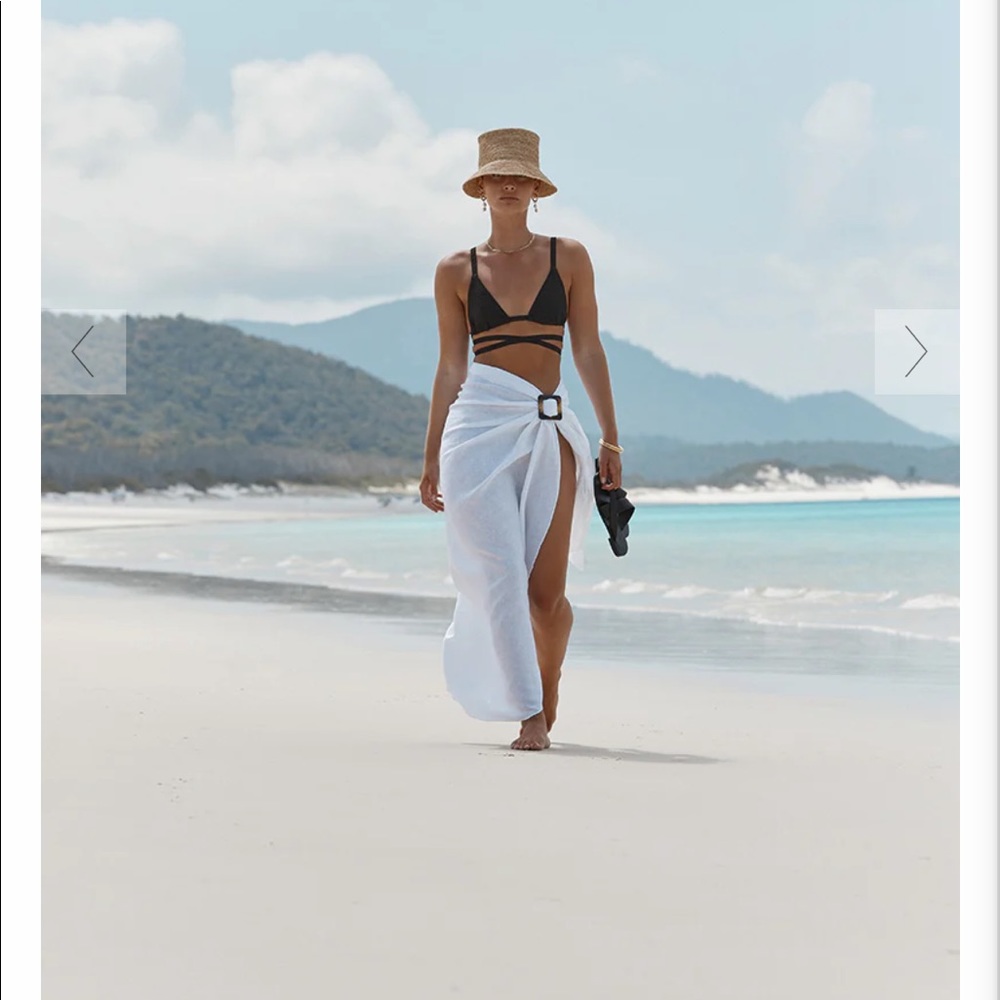 NEW WITH TAGS Dissh Chloe White Linen Sarong, one size, 100% linen, tortoise
